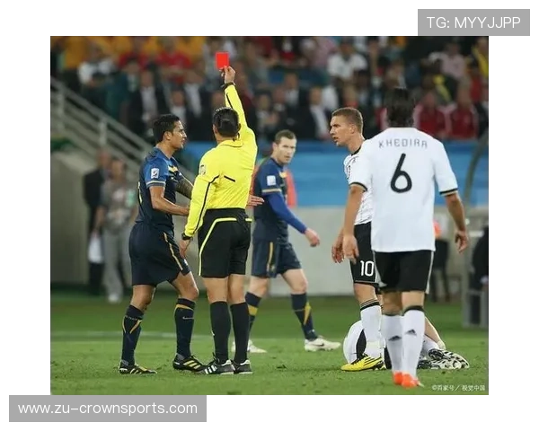 严重犯规行为判罚标准详解：裁判如何界定红牌时刻？