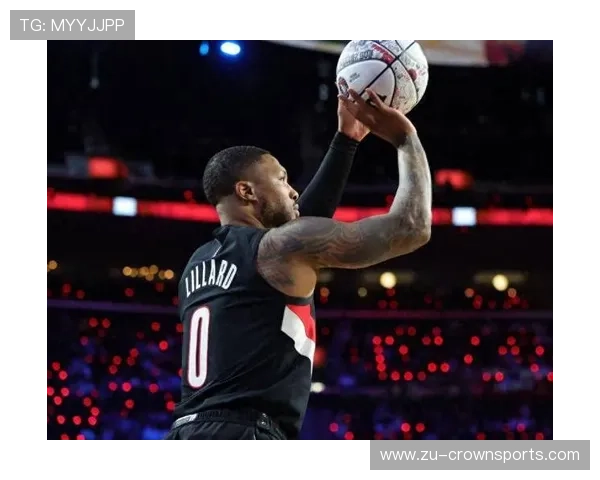 利拉德休赛期还在凌晨四点练投篮，这人是不用睡觉的吗？