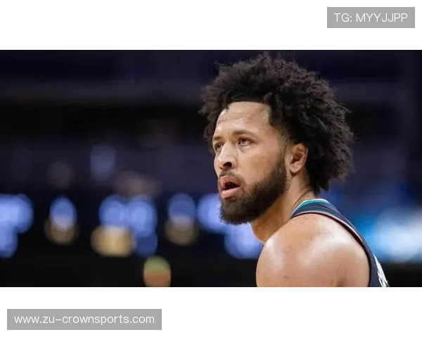 凯德·坎宁安无球跑位拉开空间，对比库里更偏组织