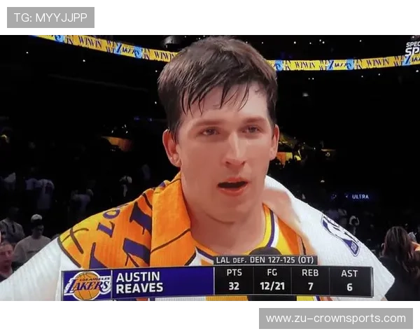 奥斯汀·里夫斯凭借无球跑位拉开空间提升团队外线效率