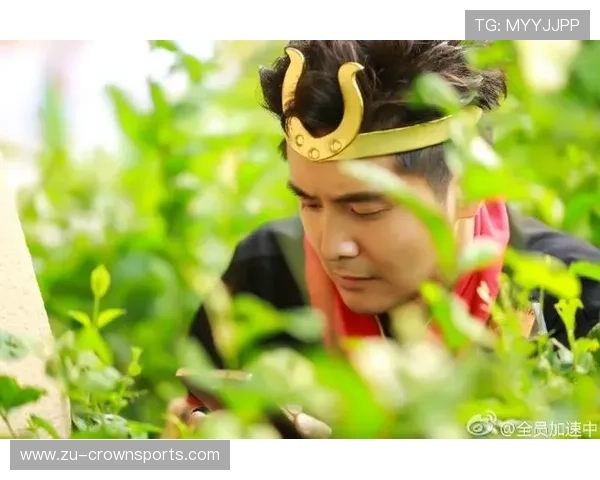 田亮居然能同时hold起三套豪华泳装，普通人这一辈子都穿不了这么多吧？